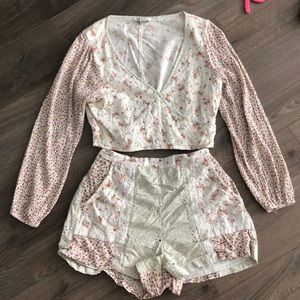 Matching floral set